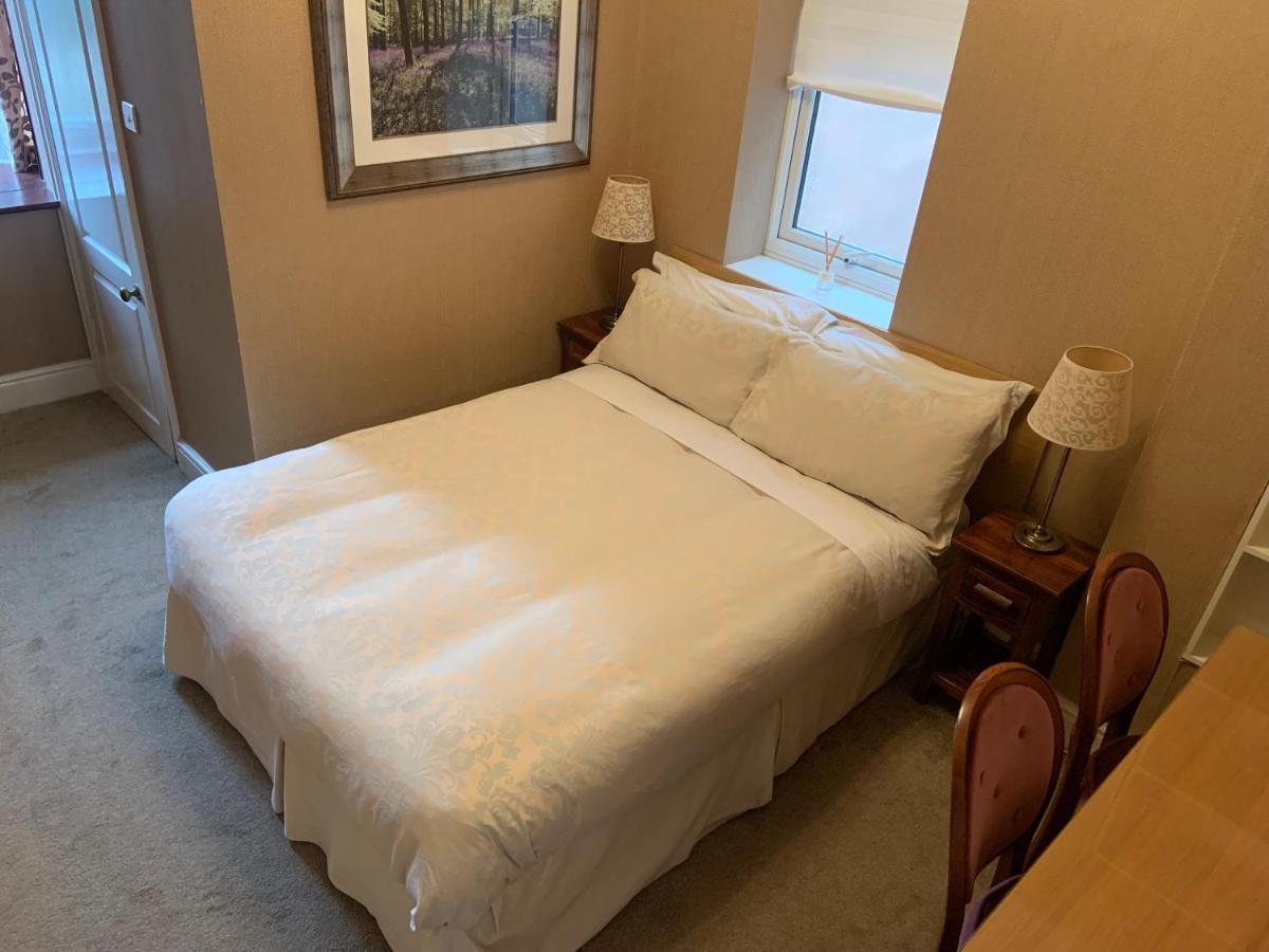 Entire Seaside Home, Sleeps 8, All En-Suite Rooms New Brighton Extérieur photo