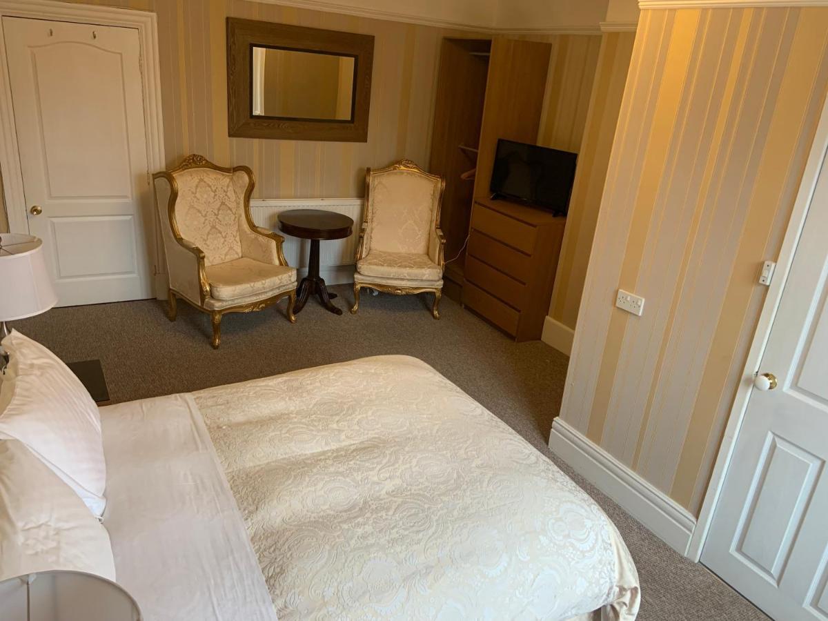 Entire Seaside Home, Sleeps 8, All En-Suite Rooms New Brighton Extérieur photo